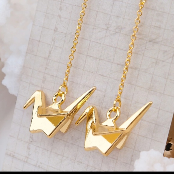 BRAND NEW BEAUTIFUL ORIGAMI CRANE EARRINGS - Picture 2 of 3